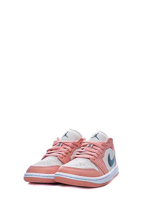 NIKE-Γυναικεία αθλητικά παπούτσια ΝΙΚΕ AIR JORDAN 1 LOW λευκό-ροζ